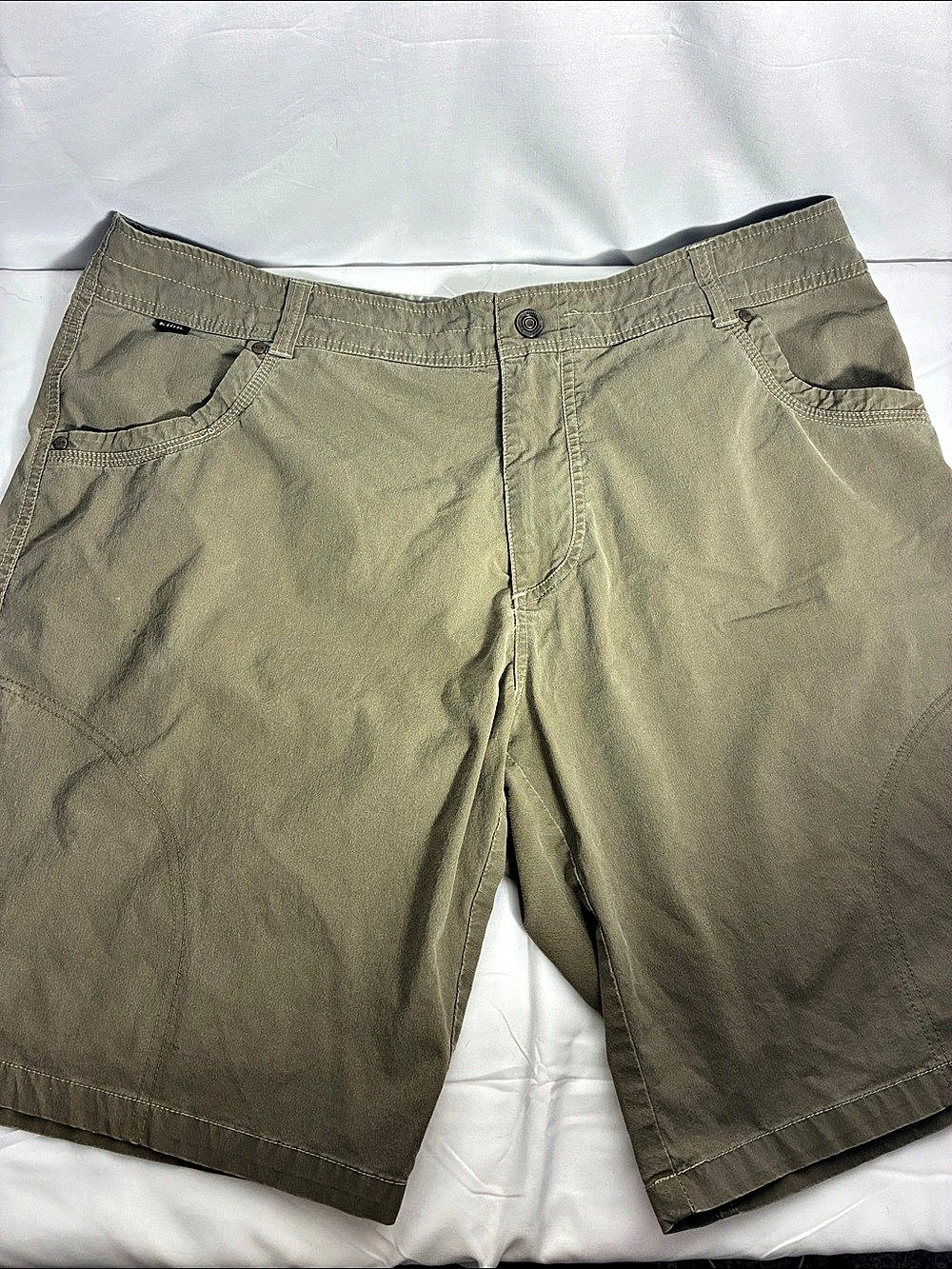 Kuhl Men's Cargo Shorts in Green Waist 40